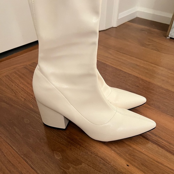 Princess Polly Olsen Boots - Picture 4 of 5